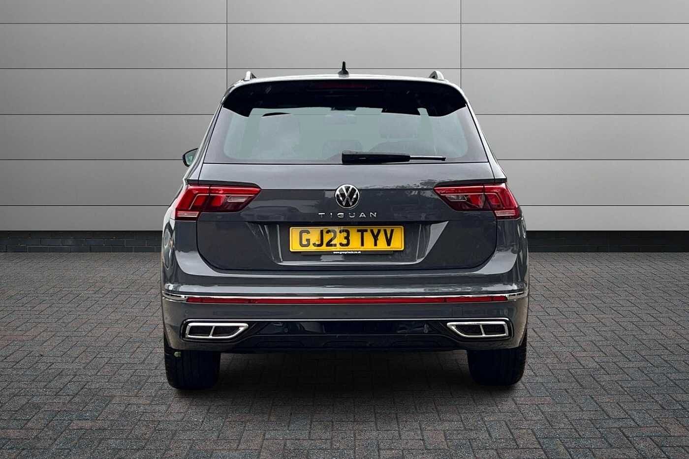 Volkswagen Tiguan 1.5 TSI R-Line SUV 5dr Petrol DSG Euro 6 (s/s) (150 ps) Rear view camera!