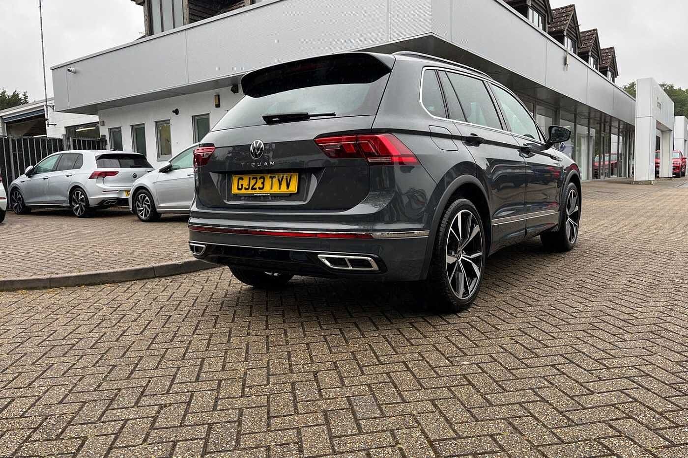 Volkswagen Tiguan 1.5 TSI R-Line SUV 5dr Petrol DSG Euro 6 (s/s) (150 ps) Rear view camera!