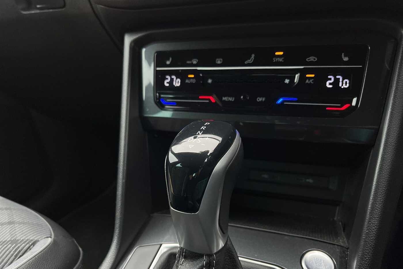 Volkswagen Tiguan 1.5 TSI R-Line SUV 5dr Petrol DSG Euro 6 (s/s) (150 ps) Rear view camera!