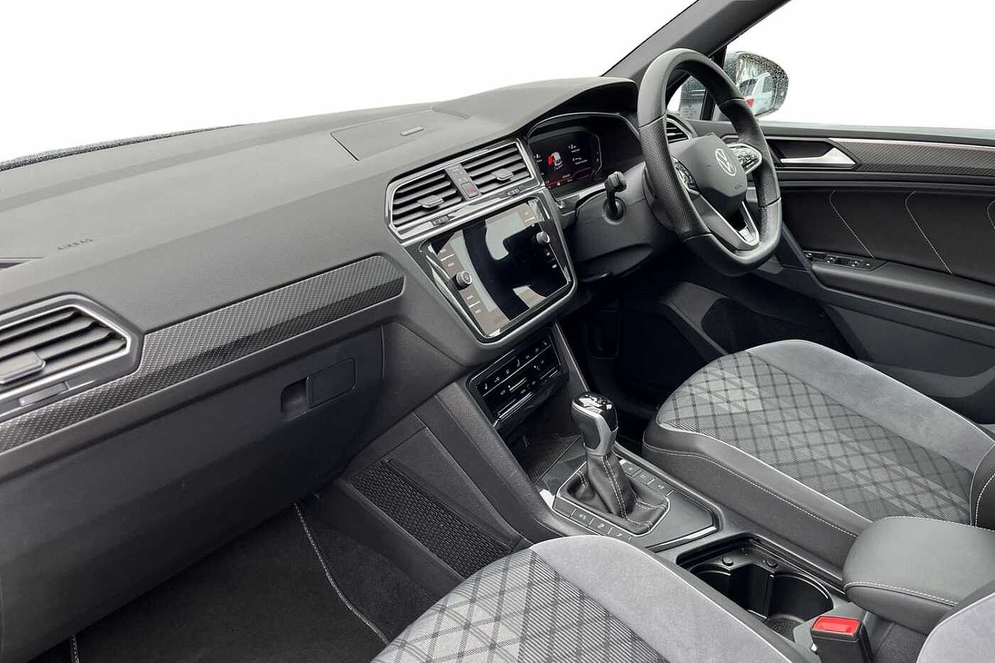 Volkswagen Tiguan 1.5 TSI R-Line SUV 5dr Petrol DSG Euro 6 (s/s) (150 ps) Rear view camera!