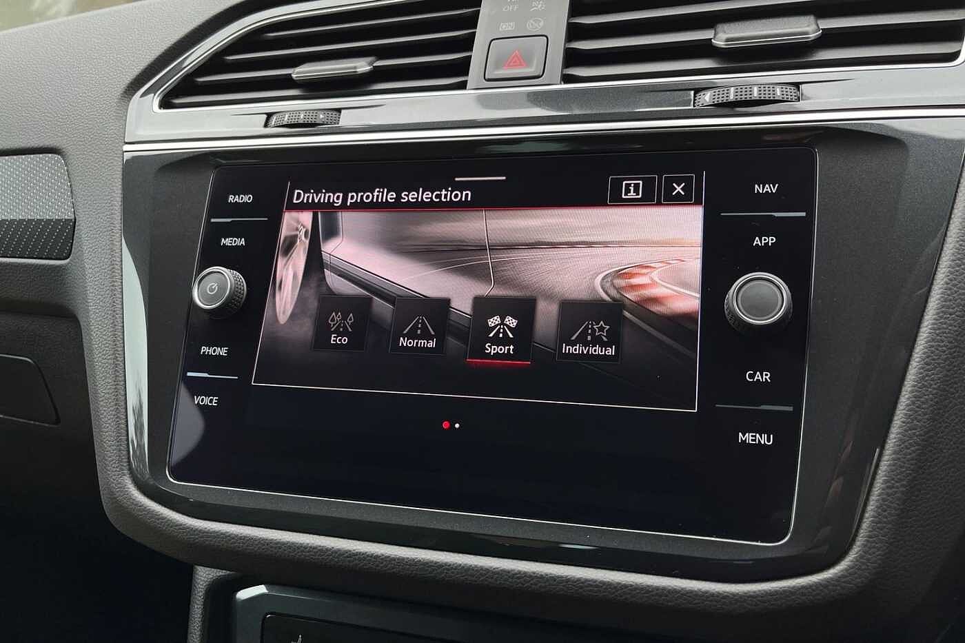 Volkswagen Tiguan 1.5 TSI R-Line SUV 5dr Petrol DSG Euro 6 (s/s) (150 ps) Rear view camera!