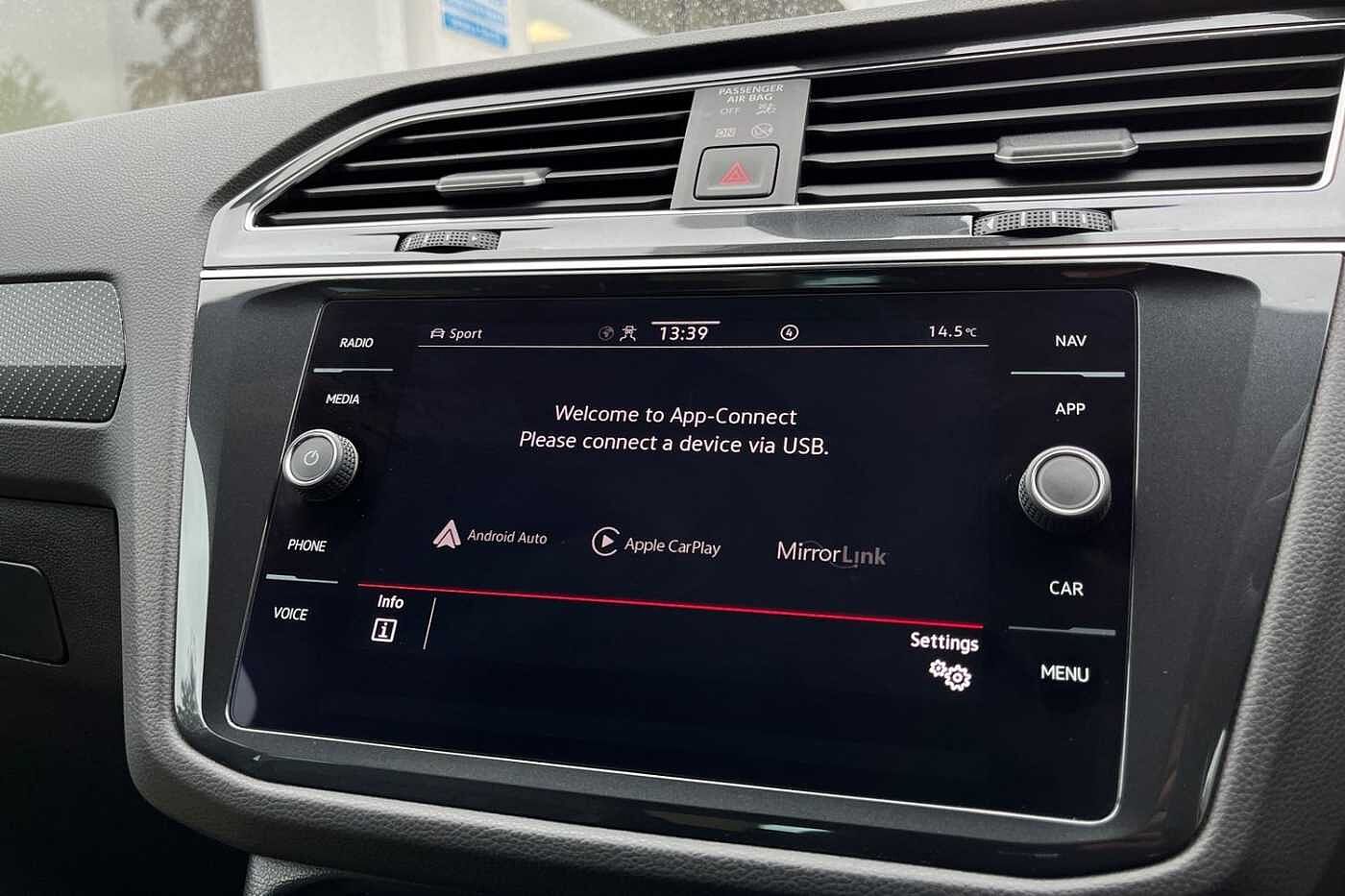 Volkswagen Tiguan 1.5 TSI R-Line SUV 5dr Petrol DSG Euro 6 (s/s) (150 ps) Rear view camera!