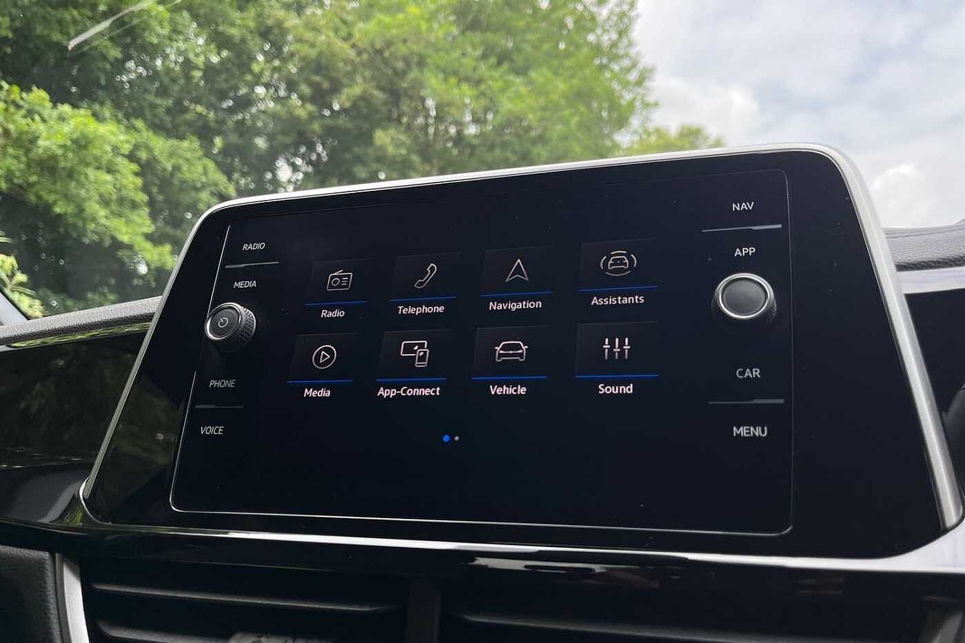 Volkswagen T-Roc 1.5 TSI R-Line SUV 5dr Petrol DSG Euro 6 (s/s) (150 ps) Upgraded 18 Nevada Alloy