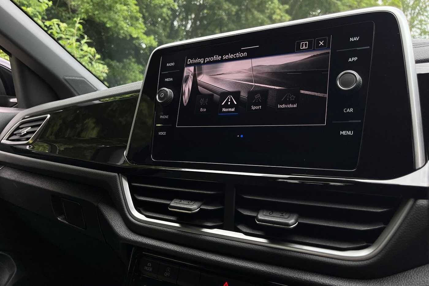 Volkswagen T-Roc 1.5 TSI R-Line SUV 5dr Petrol DSG Euro 6 (s/s) (150 ps) Upgraded 18 Nevada Alloy