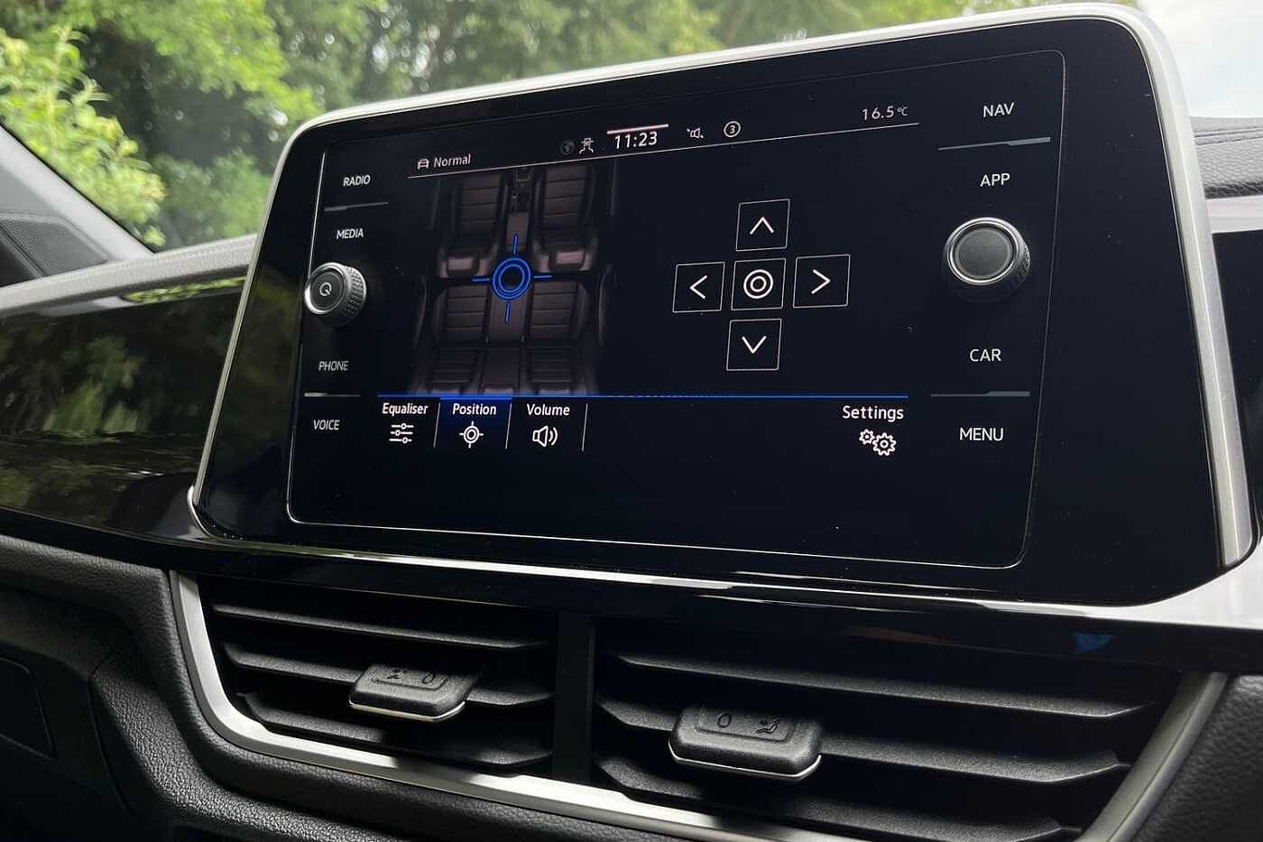 Volkswagen T-Roc 1.5 TSI R-Line SUV 5dr Petrol DSG Euro 6 (s/s) (150 ps) Upgraded 18 Nevada Alloy