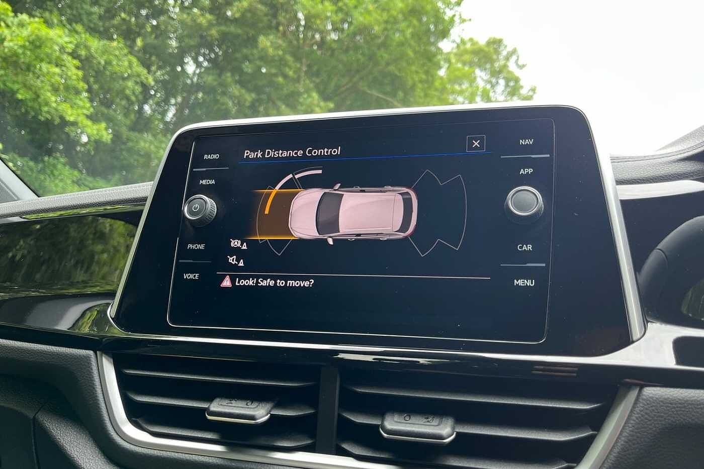 Volkswagen T-Roc 1.5 TSI R-Line SUV 5dr Petrol DSG Euro 6 (s/s) (150 ps) Upgraded 18 Nevada Alloy